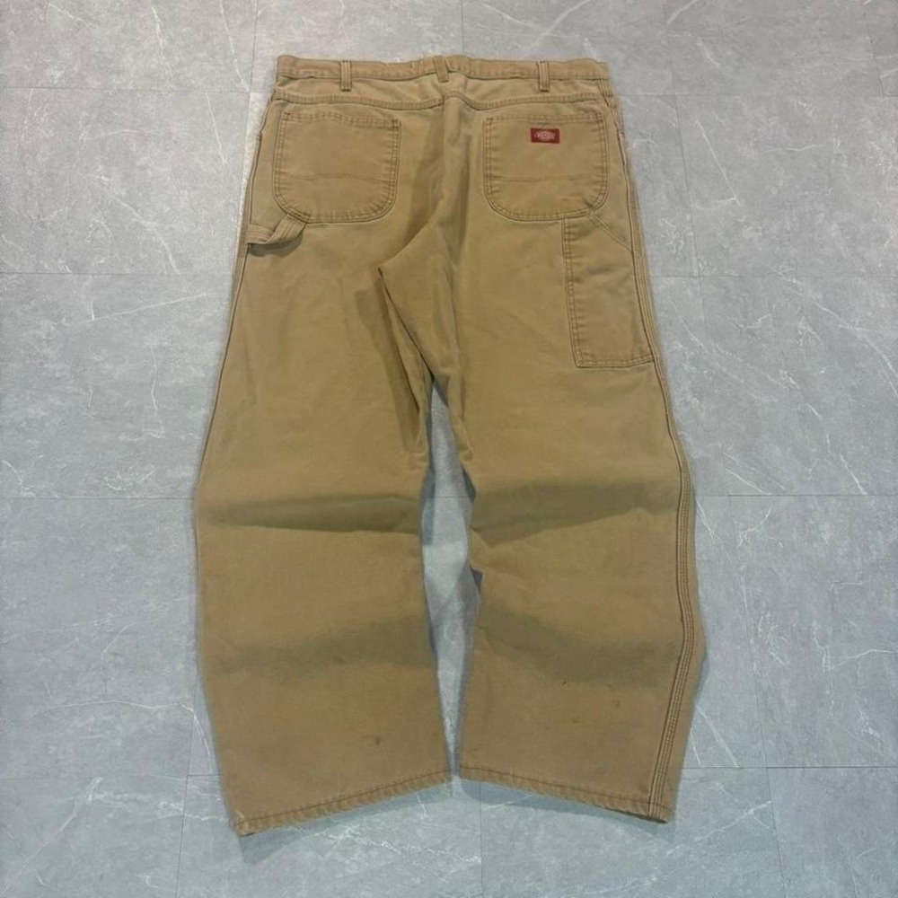 Tan faded dickies carpenter pants #carpeneter